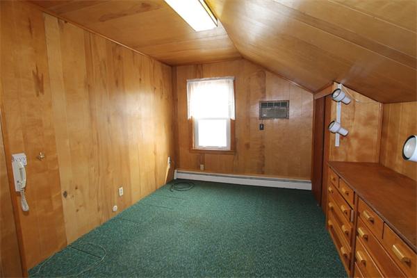 36 Rollinson Road Worcester, MA 01606 - Photo 13 of 18 Gallery Image 13
