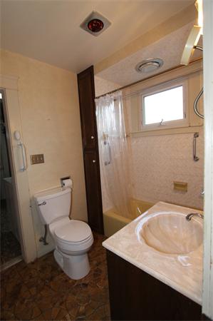36 Rollinson Road Worcester, MA 01606 - Photo 9 of 18 Gallery Image 9