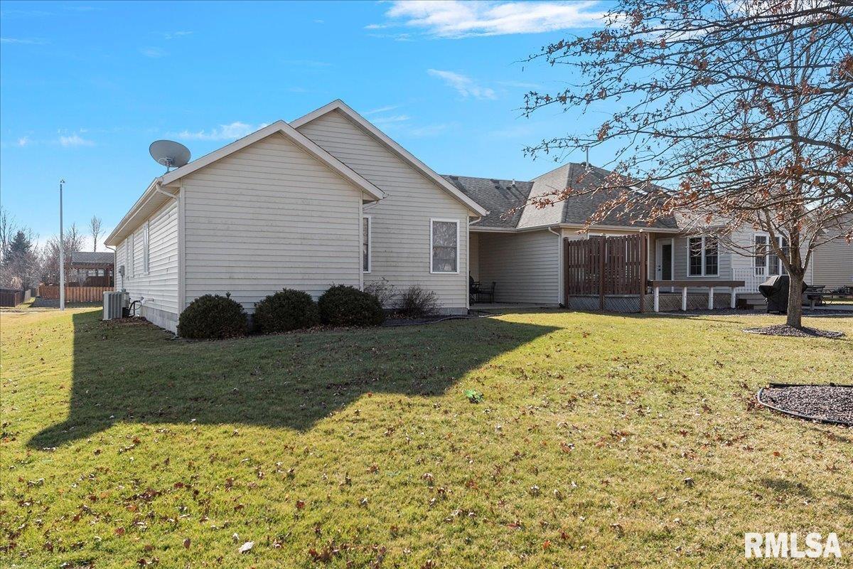 2805 Johnstone Road Springfield, IL 62711 - Photo 5 of 8