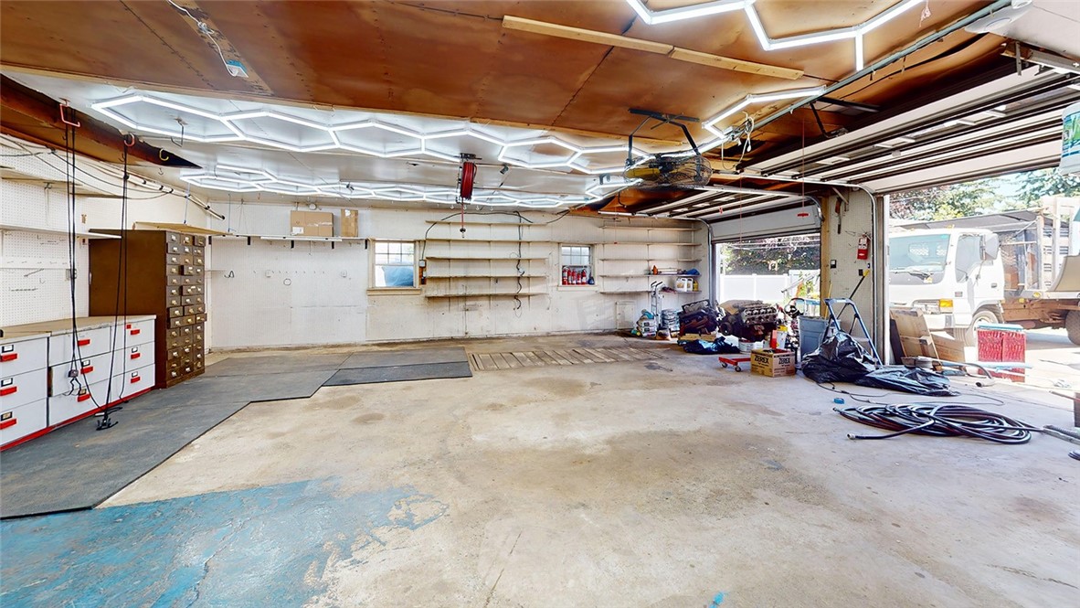398 Great Road Lincoln, RI 02865 - Photo 30 of 36