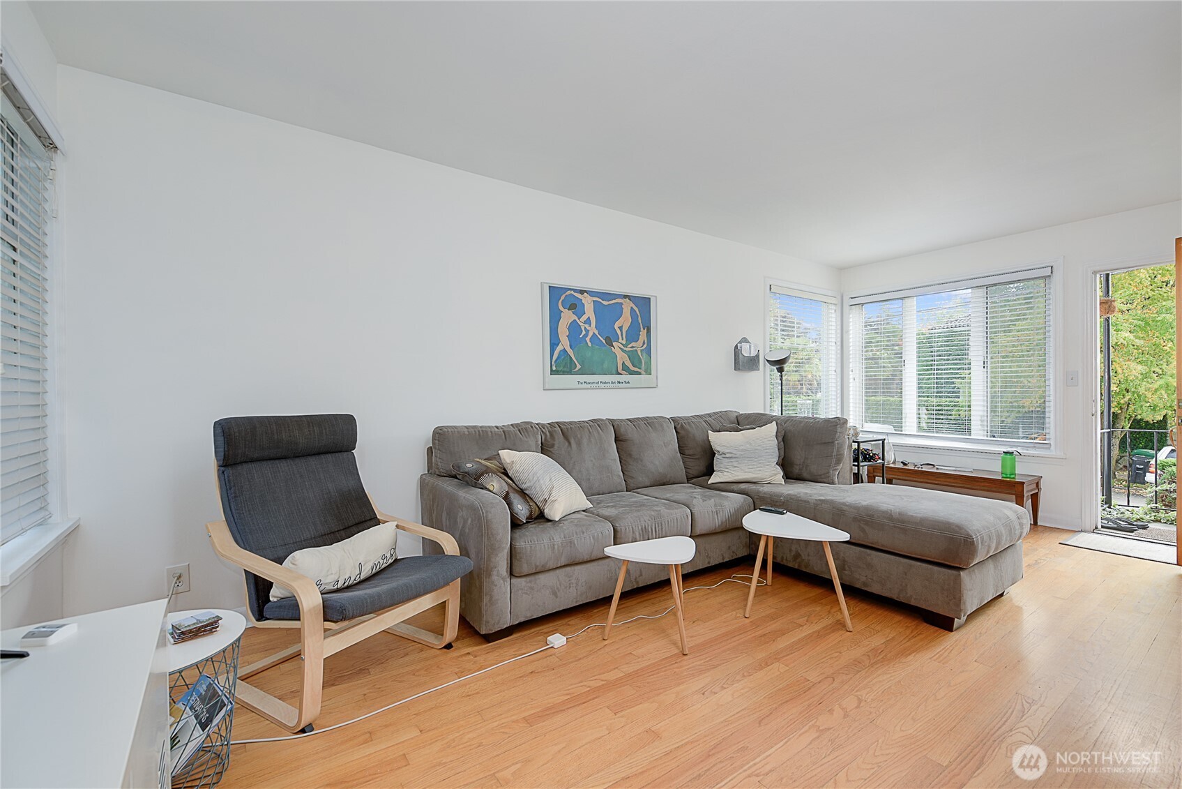910 East Prospect Street Seattle, WA 98102 - Photo 12 of 25 a living room with furniture and a large window