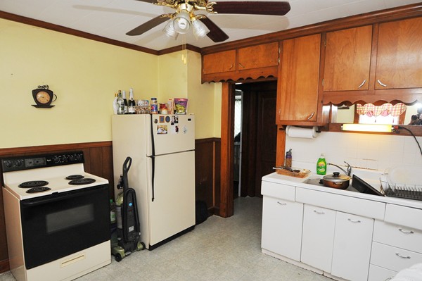 117-119 Parkside Street Springfield, MA 01104 - Photo 3 of 24 Gallery Image 3