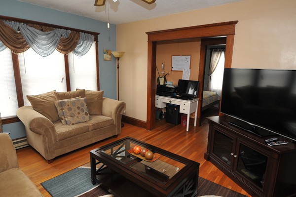 117-119 Parkside Street Springfield, MA 01104 - Photo 7 of 24 Gallery Image 7