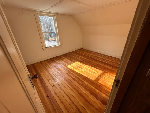 $298,000 | 35 Bath Road, Brunswick, ME 04011