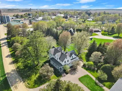 $875,000 | 420 Kielmeyer Avenue, Nerstrand, MN 55053