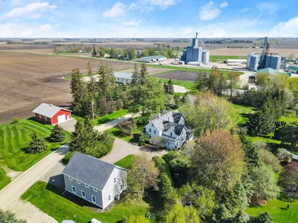 $875,000 | 420 Kielmeyer Avenue, Nerstrand, MN 55053