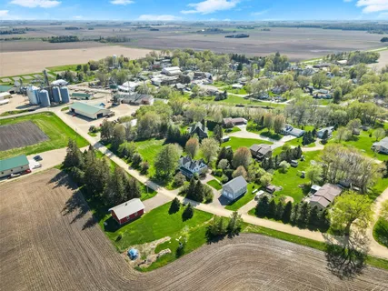 $875,000 | 420 Kielmeyer Avenue, Nerstrand, MN 55053