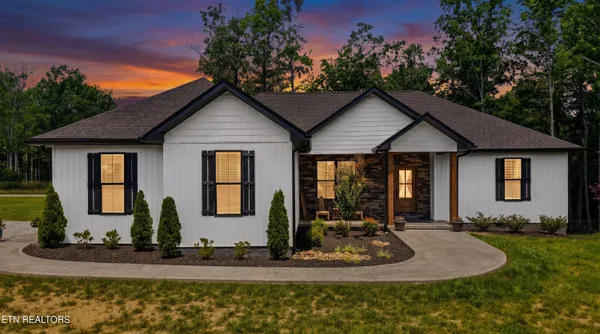 $475,000 | 738 Toomey Fls Road, Oneida, TN 37841