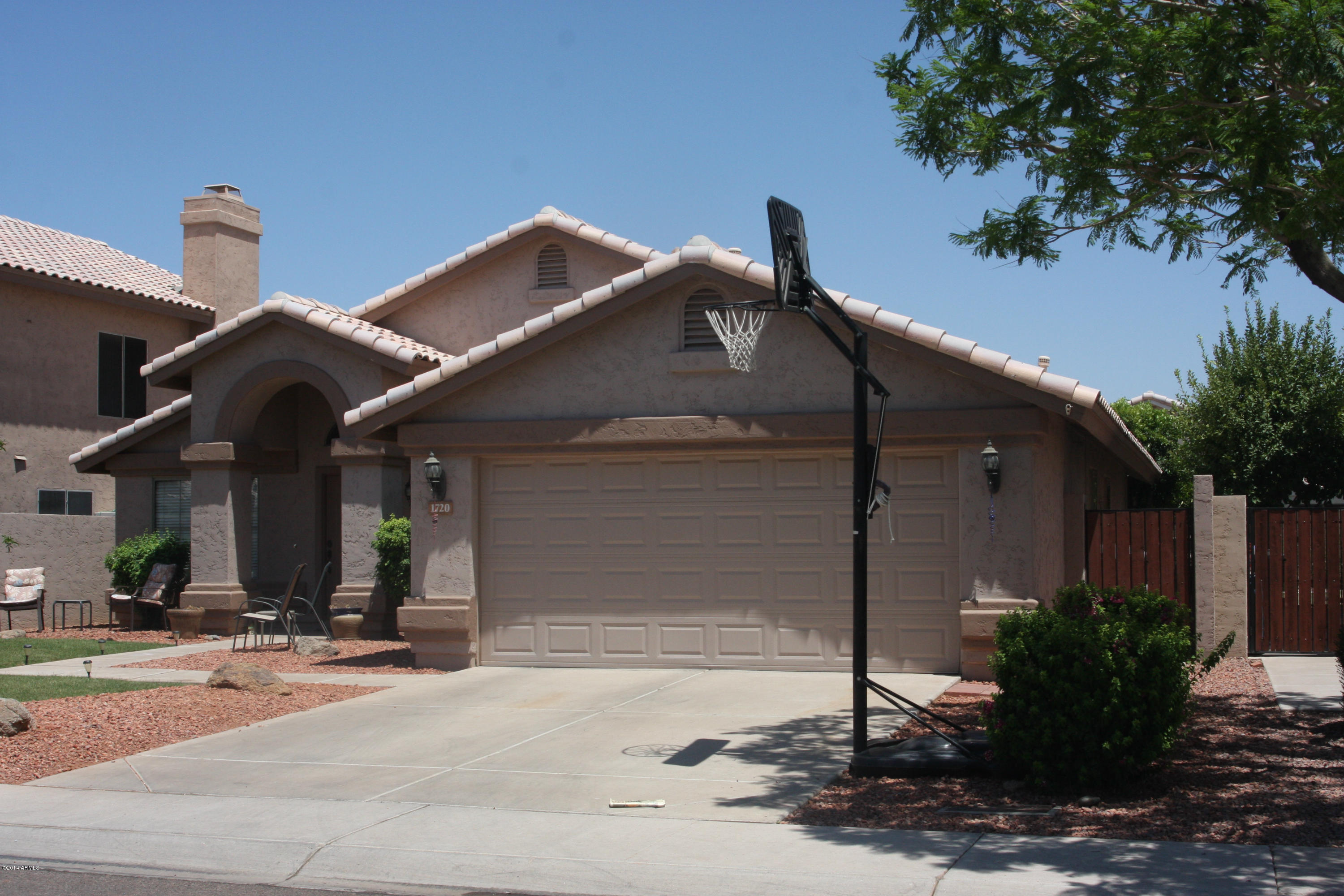 1720 East Redfield Road Gilbert, AZ 85234 - Photo 1 of 35 054