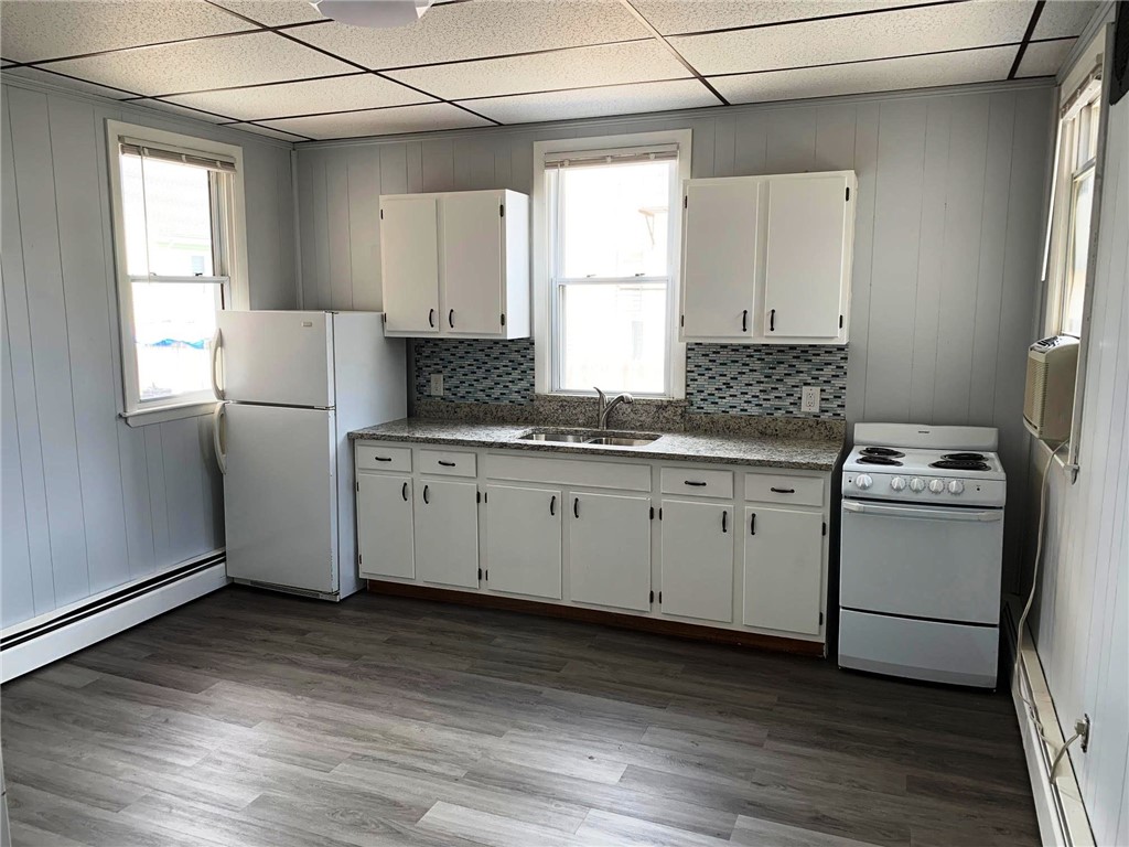 38 Lawrence Street Pawtucket, RI 02860 - Photo 14 of 39