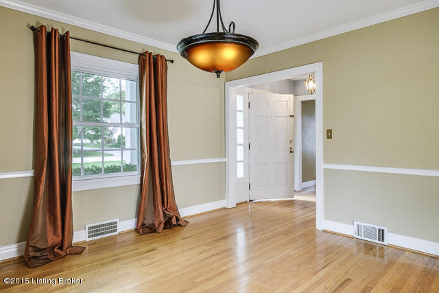112 North Chadwick Road Bellemeade, KY 40222 - Photo 9 of 27 Beautiful hardwood floors in the dining room