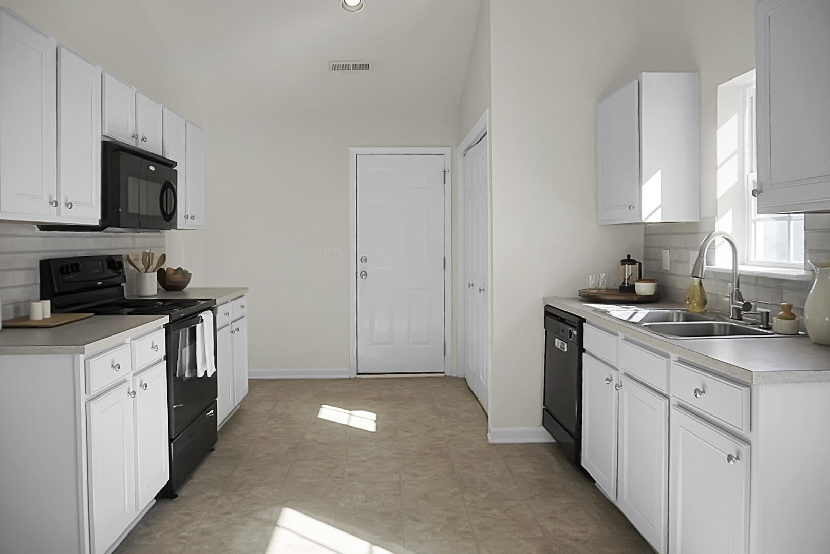 257 Border Road Goose Creek, SC 29445 - Photo 11 of 30 DSC09092