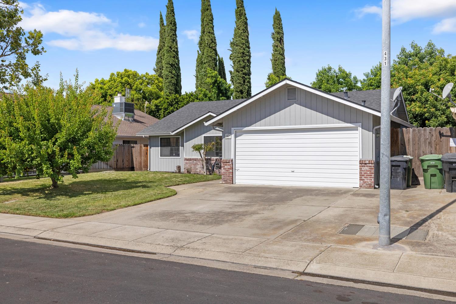 947 Kingery Drive Ripon, CA 95366 - Photo 2 of 33