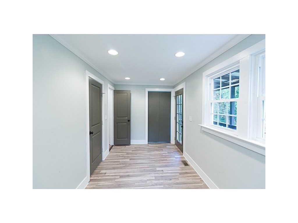 784 Valley Brook Road Decatur, GA 30033 - Photo 12 of 15 a open hall with white walls