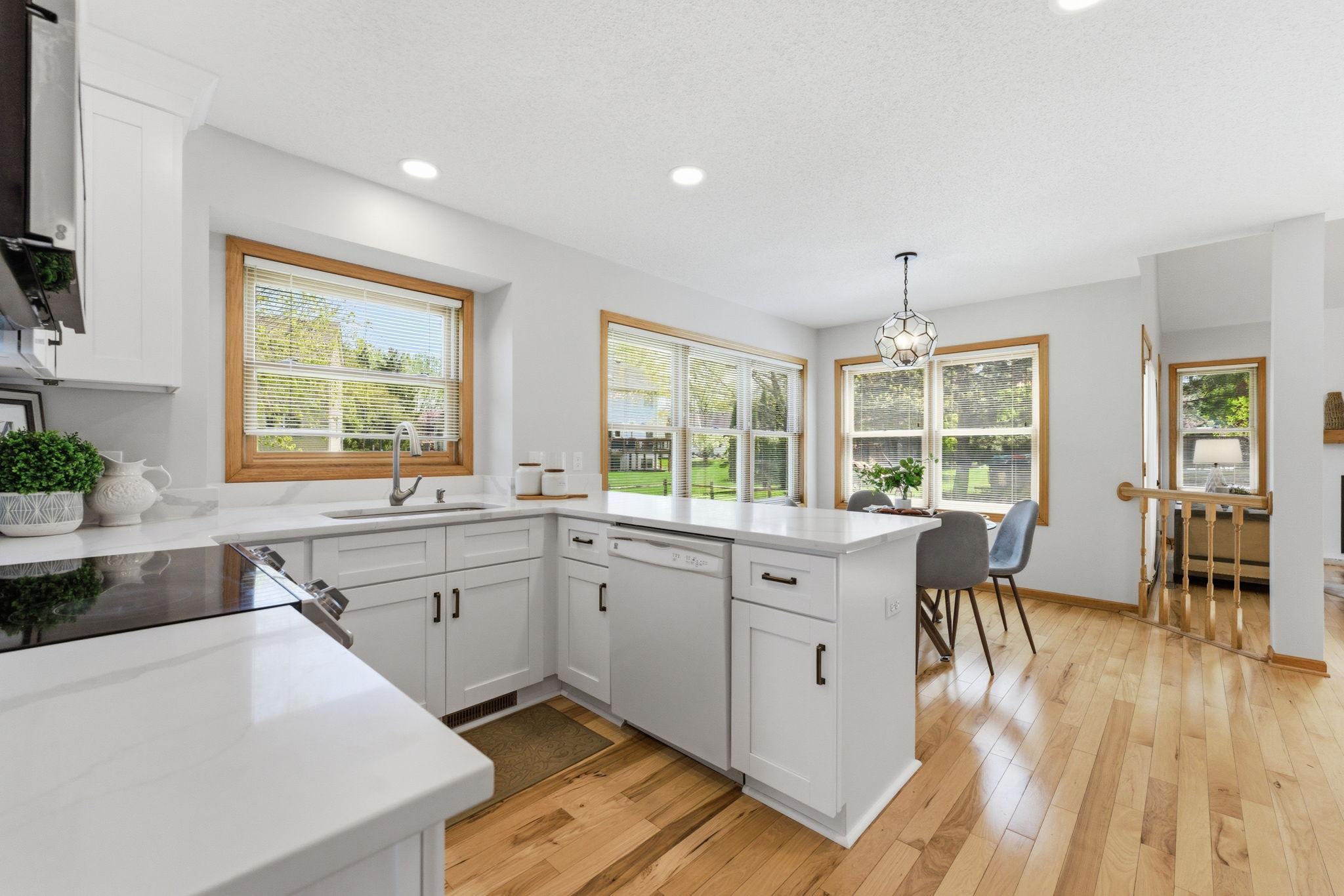 8655 Shepherd Way Eden Prairie, MN 55347 - Photo 12 of 63