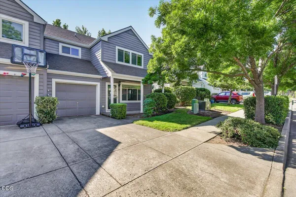 $380,000 | 162 Crocker Street, Ashland, OR 97520