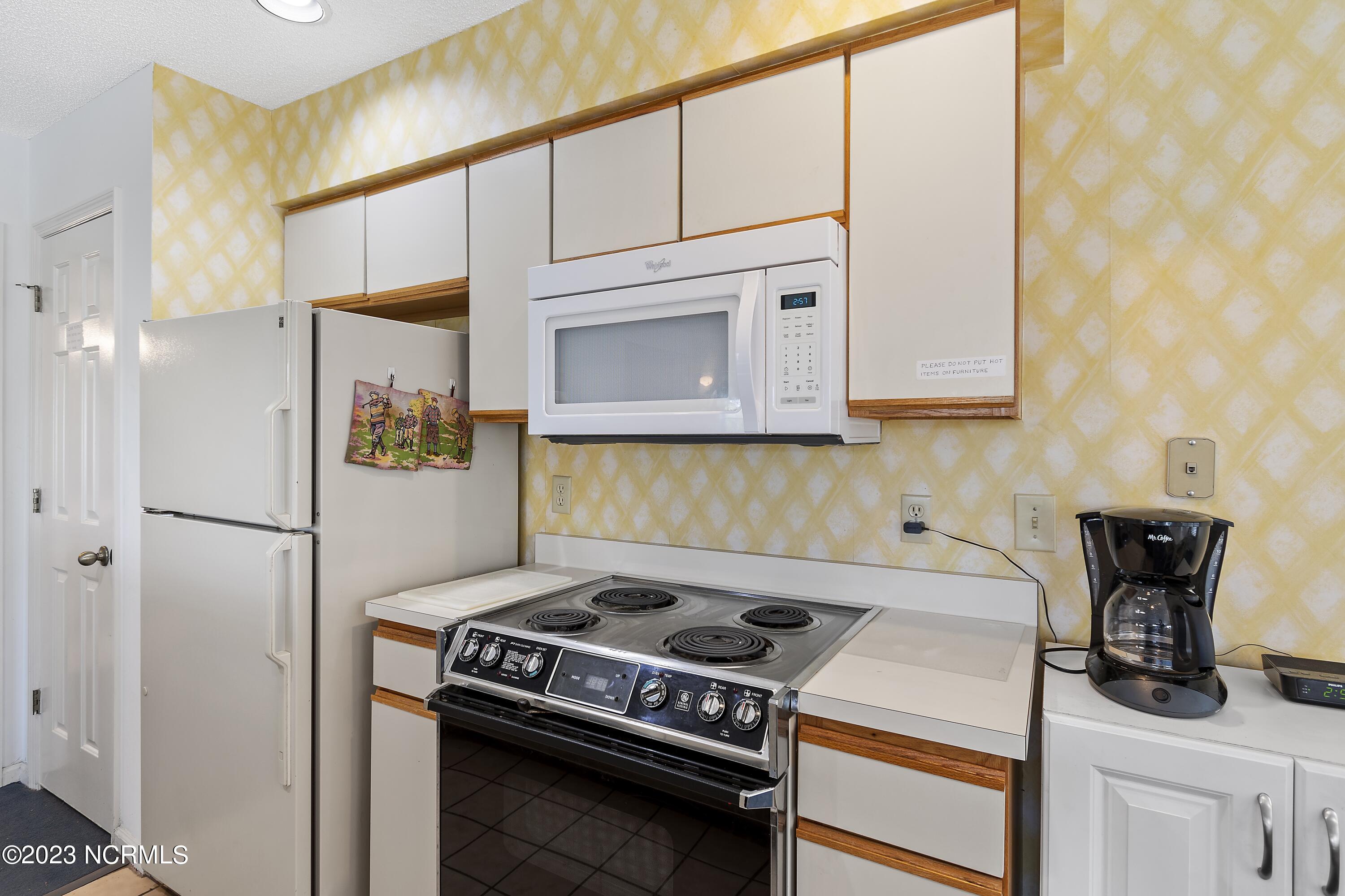 215 Clubhouse Road, Unit 1 Sunset Beach, NC 28468 - Photo 17 of 57 Kitchen