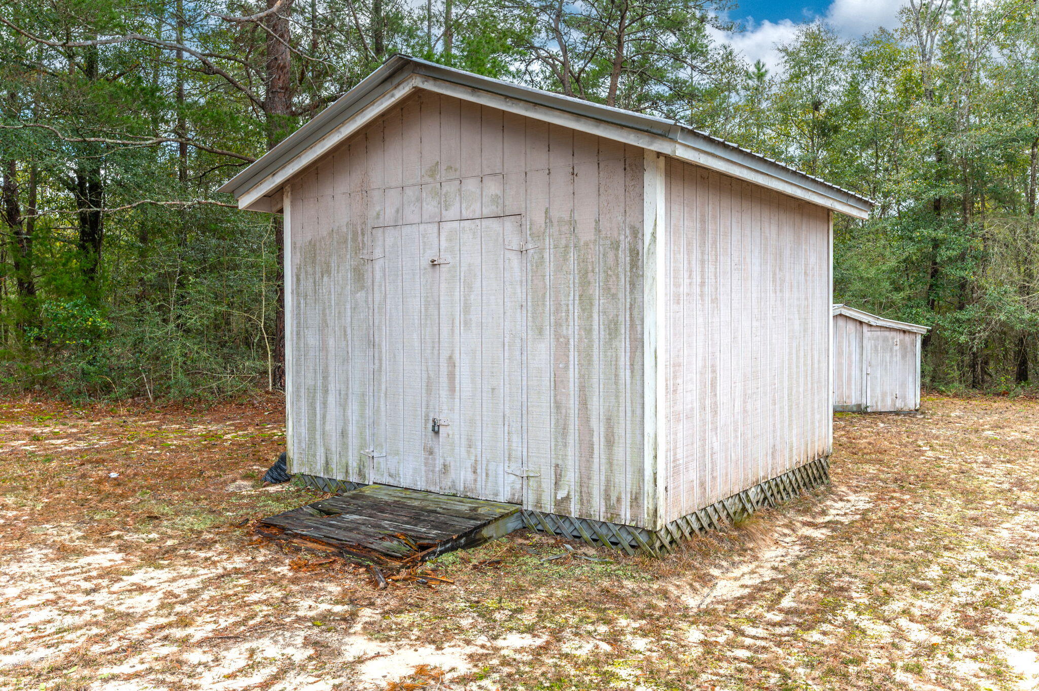 1208 Sunrise Road DeFuniak Springs, FL 32433 - Photo 23 of 27 22-web-or-mls-1208 Sunrise Rd Exterior-6