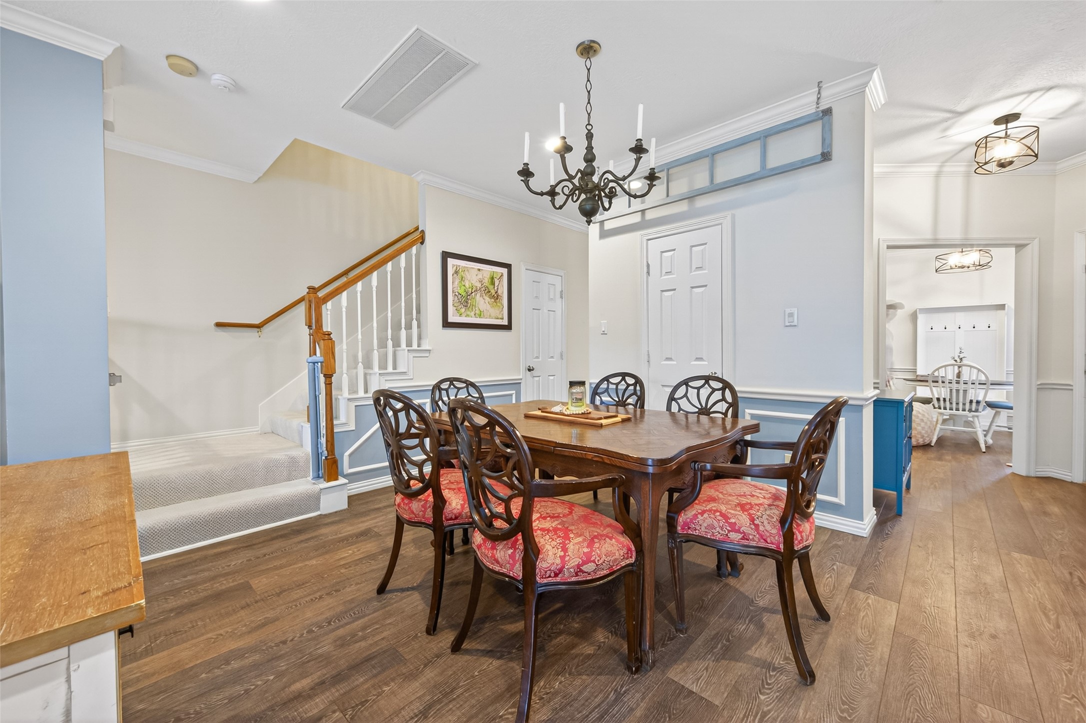 5011 Inker Street Houston, TX 77007 - Photo 13 of 23 Formal Dining Room open to family room