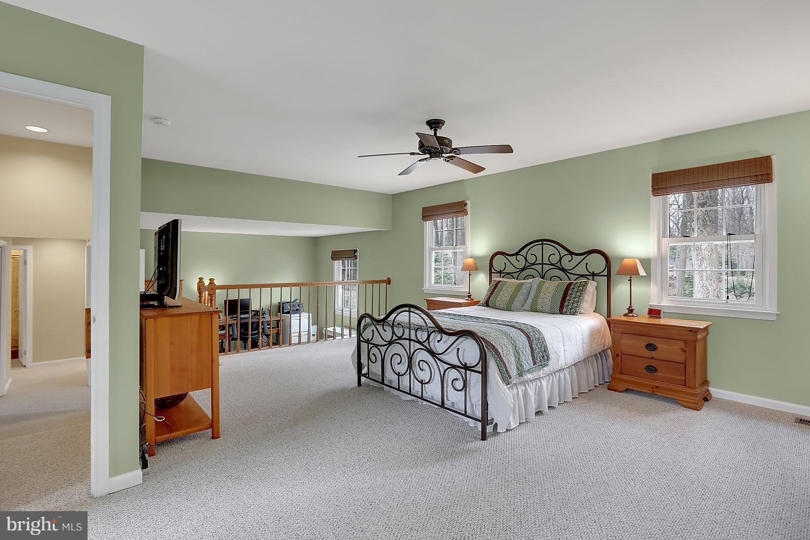 18 Elmridge Road Arnold, MD 21012 - Photo 13 of 29 New Carpets Entire Upper Floor