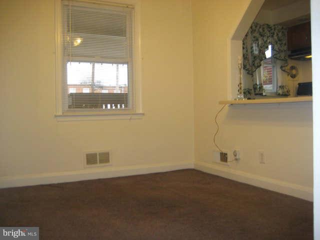 7444 Lawrence Road Baltimore, MD 21222 - Photo 6 of 30 Dining Room