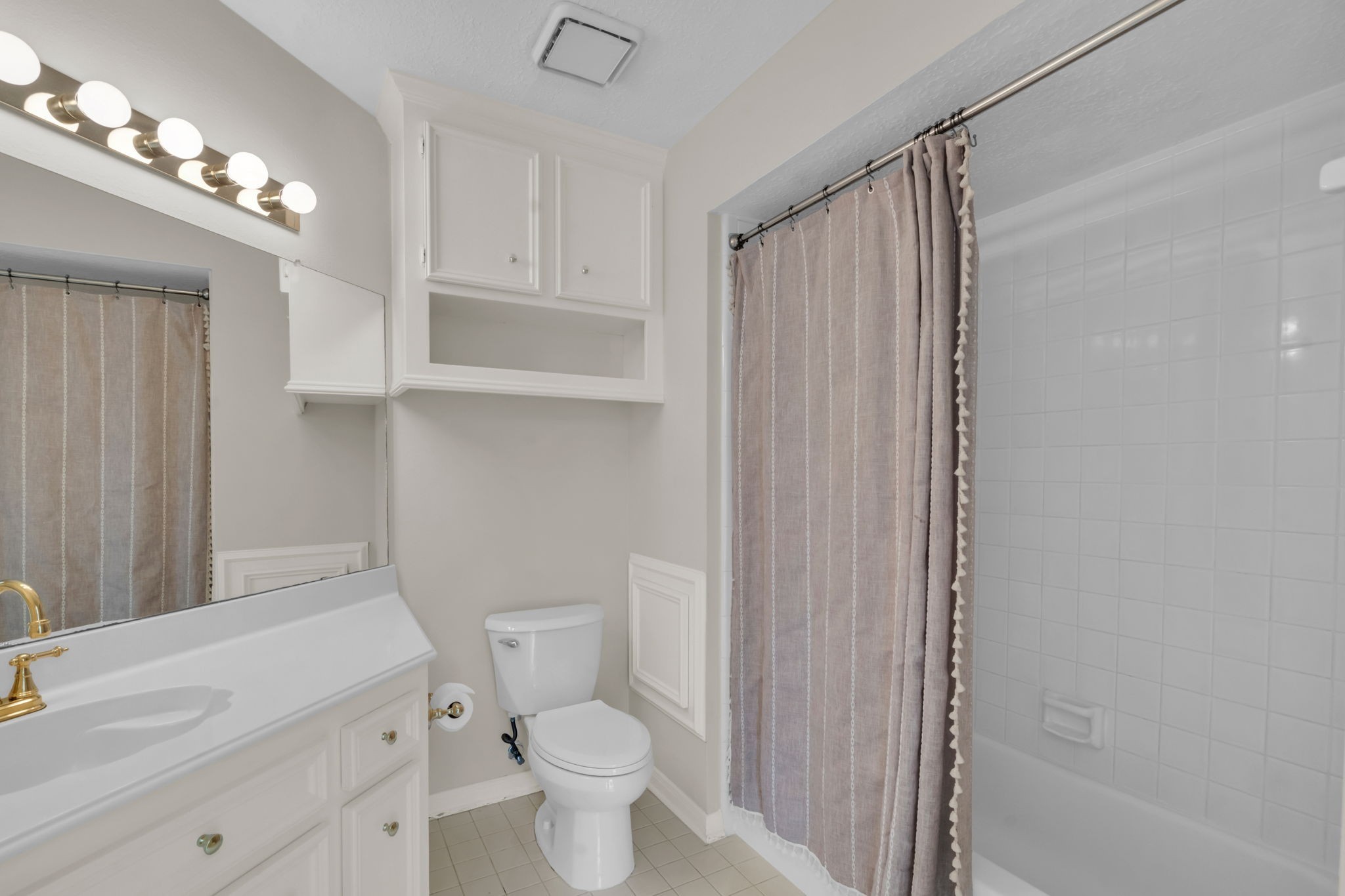 17302 Chagall Lane Spring, TX 77379 - Photo 27 of 44 A private en-suite bath serves the second bedroom