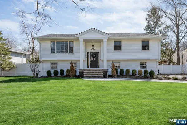 $1,249,995 | 408 Chelsea Street, Paramus, NJ 07652