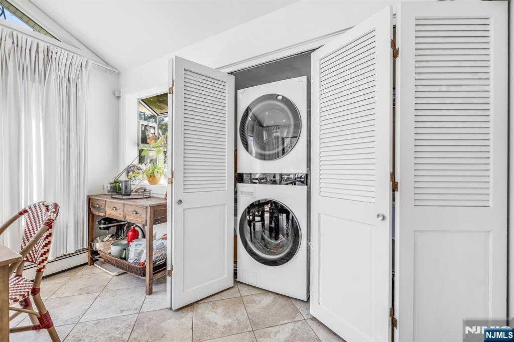 408 Chelsea Street Paramus, NJ 07652 - Photo 21 of 49