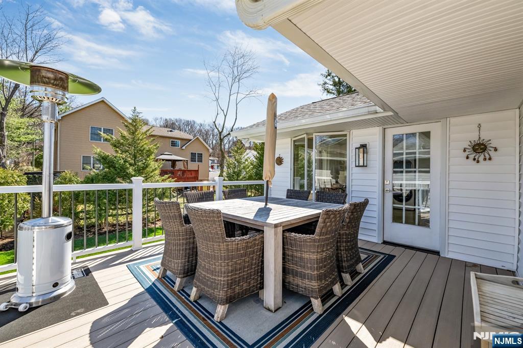 408 Chelsea Street Paramus, NJ 07652 - Photo 43 of 49