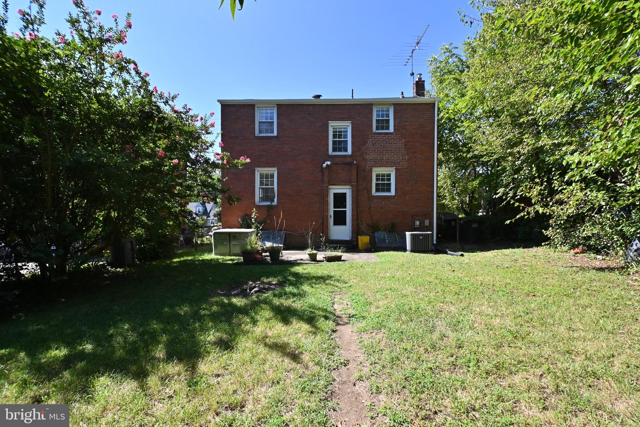 816 Chillum Road Hyattsville, MD 20783 - Photo 17 of 19 Rear View