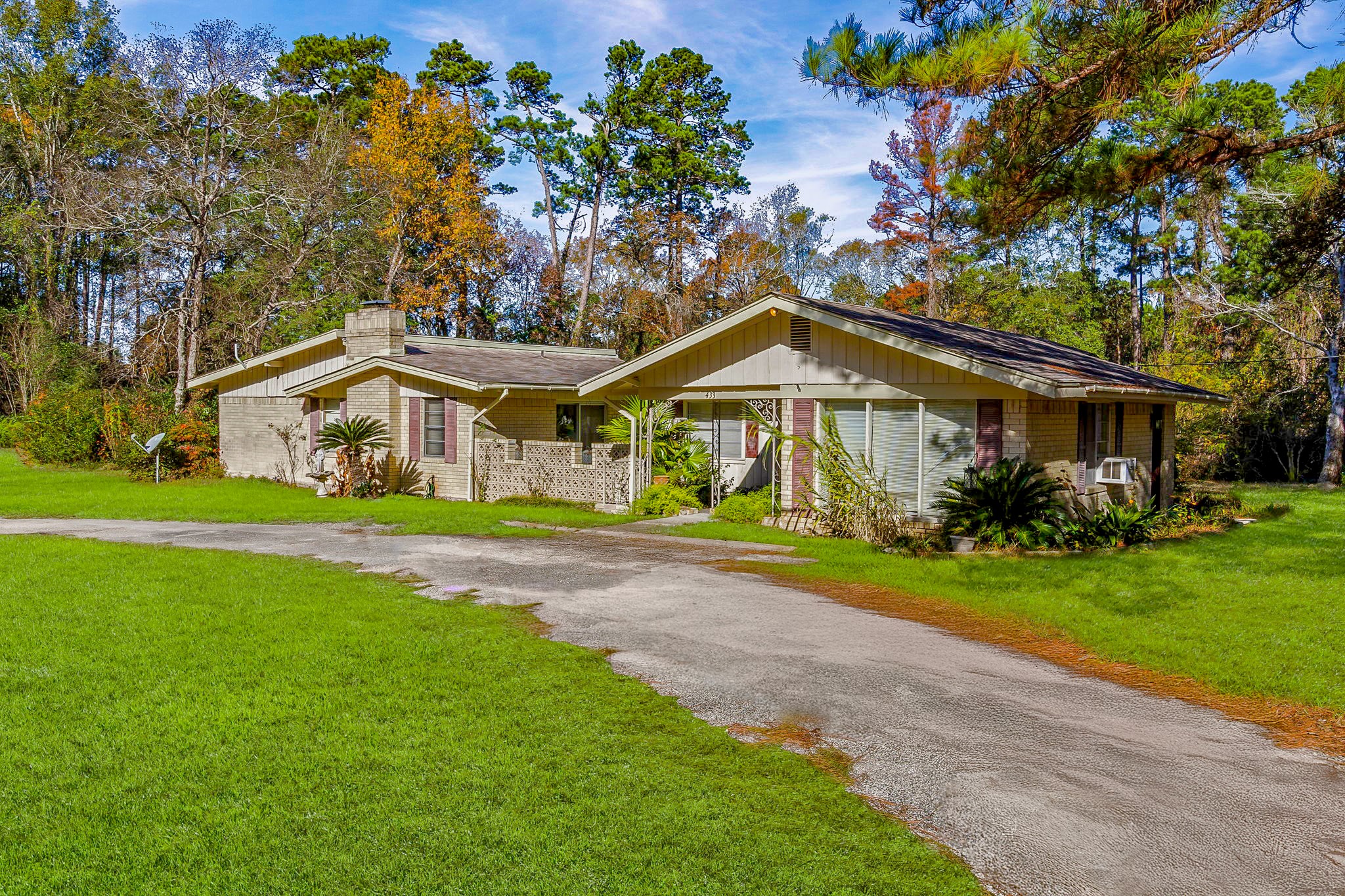 433 West Laurelia Road Corrigan, TX 75939 - Photo 2 of 44