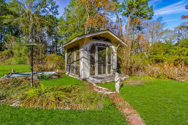 $319,900 | 433 West Laurelia Road, Corrigan, TX 75939