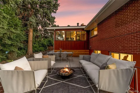 $879,000 | 2560 Queen Street, Lakewood, CO 80215