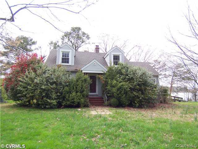 498 Cow Shed Road Lancaster, VA 22503 - Photo 2 of 12 Exterior Front - Cape Cod style on over an acre!