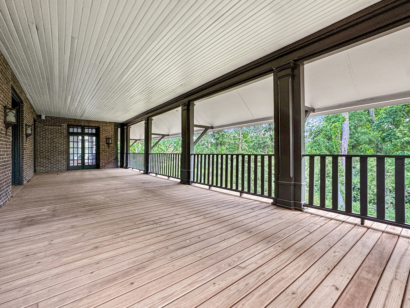 141 Loretto Court Wheaton, IL 60189 - Photo 18 of 46 a view of a wooden deck