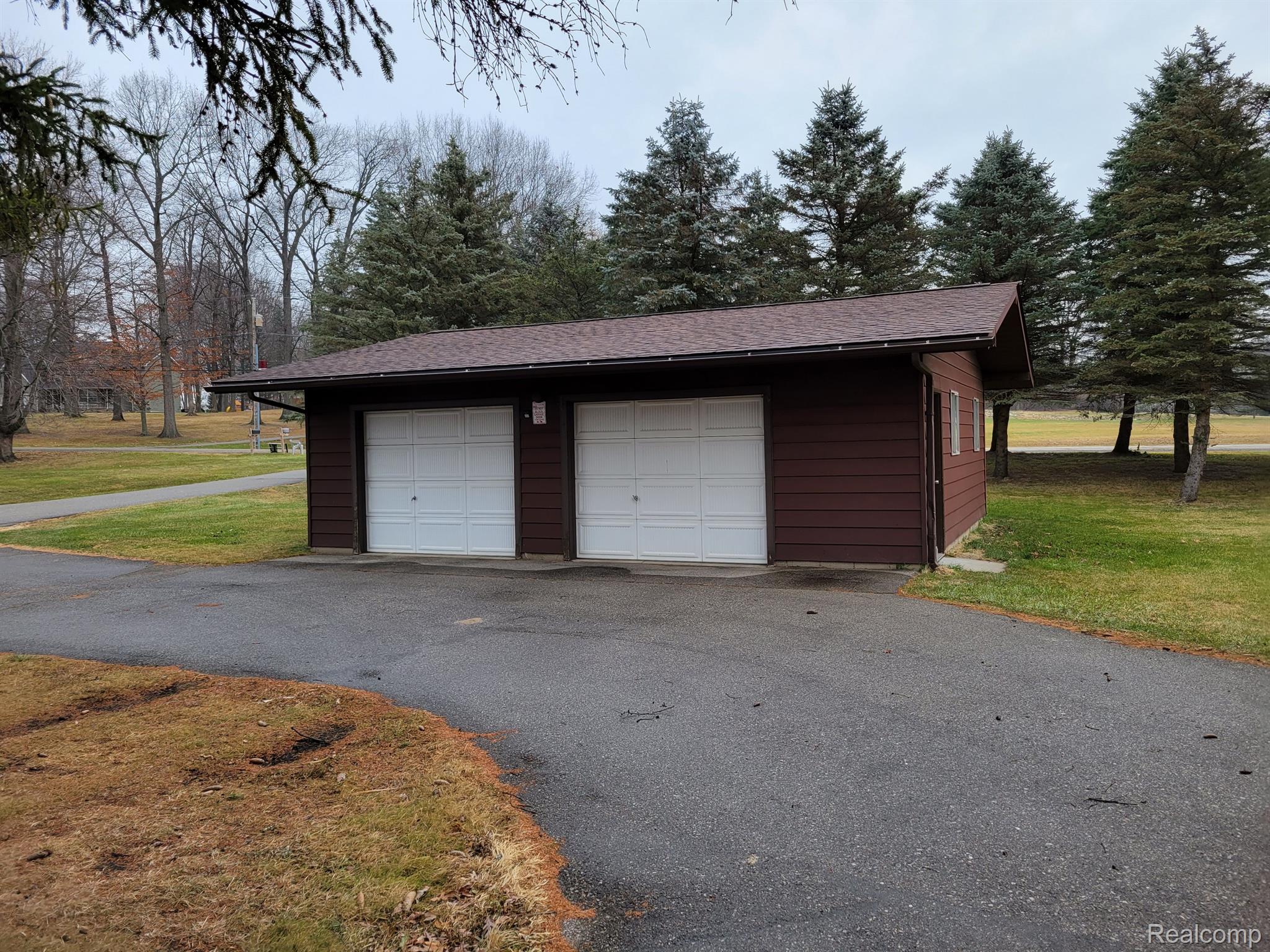 1392 Maple Grove Road Lapeer, MI 48446 - Photo 11 of 77 Gallery Image 11
