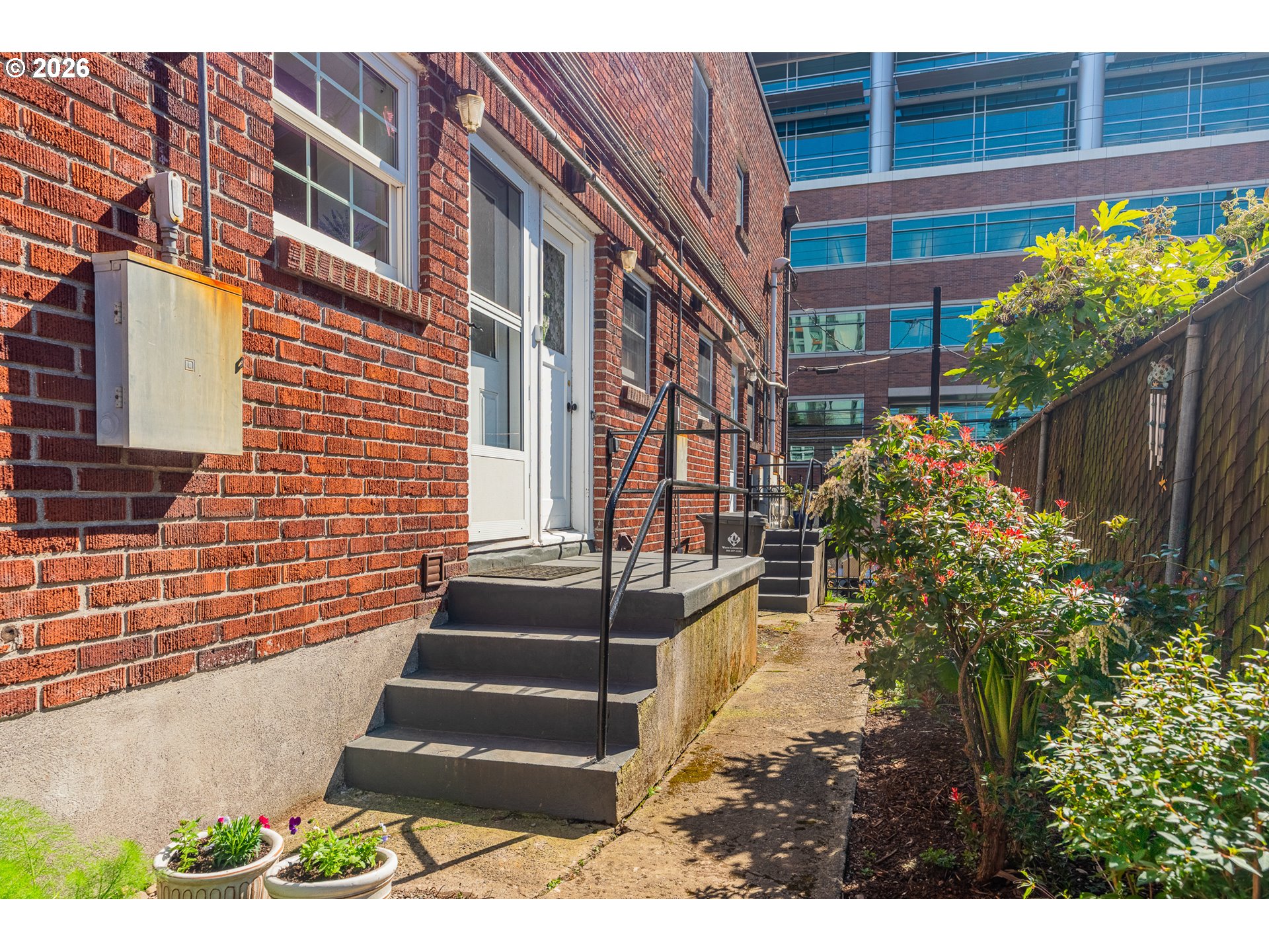 4341 Northeast Halsey Street, Unit 18 Portland, OR 97213 - Photo 21 of 32