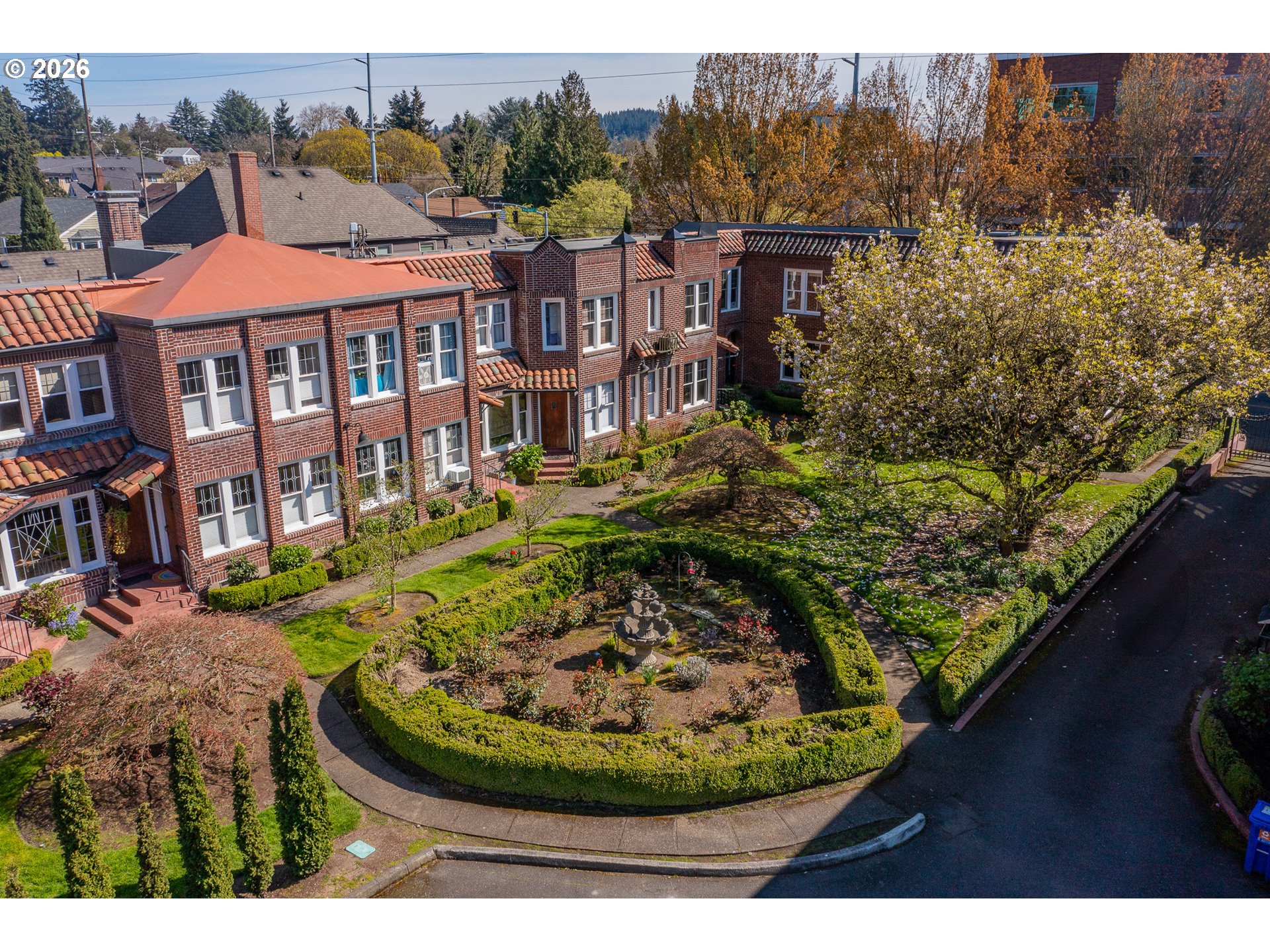 4341 Northeast Halsey Street, Unit 18 Portland, OR 97213 - Photo 24 of 32
