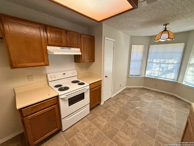 $1,595 | 6347 Scrub Jay, San Antonio, TX 78240