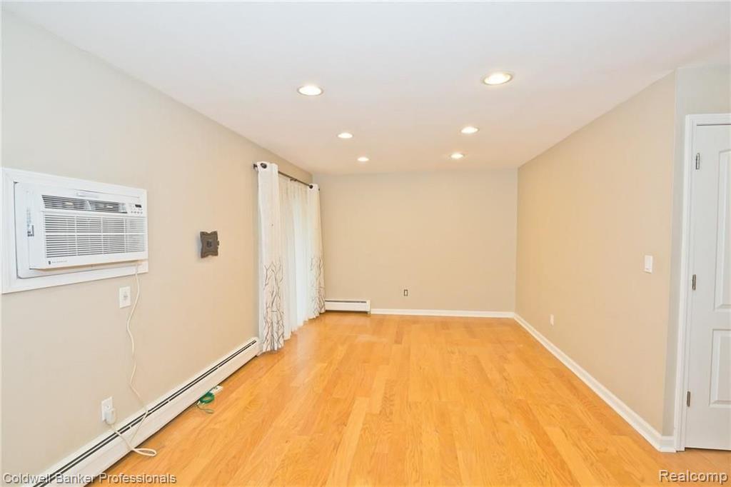 1707 East 14 Mile Road Birmingham, MI 48009 - Photo 10 of 32