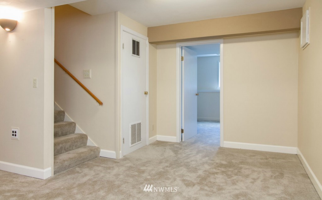 5122 Lake Alice Road Southeast Fall City, WA 98024 - Photo 17 of 24 Gallery Image 17