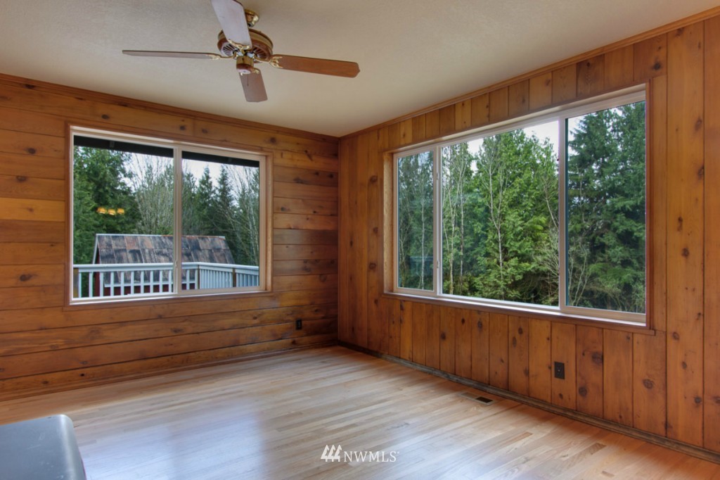 5122 Lake Alice Road Southeast Fall City, WA 98024 - Photo 10 of 24 Gallery Image 10