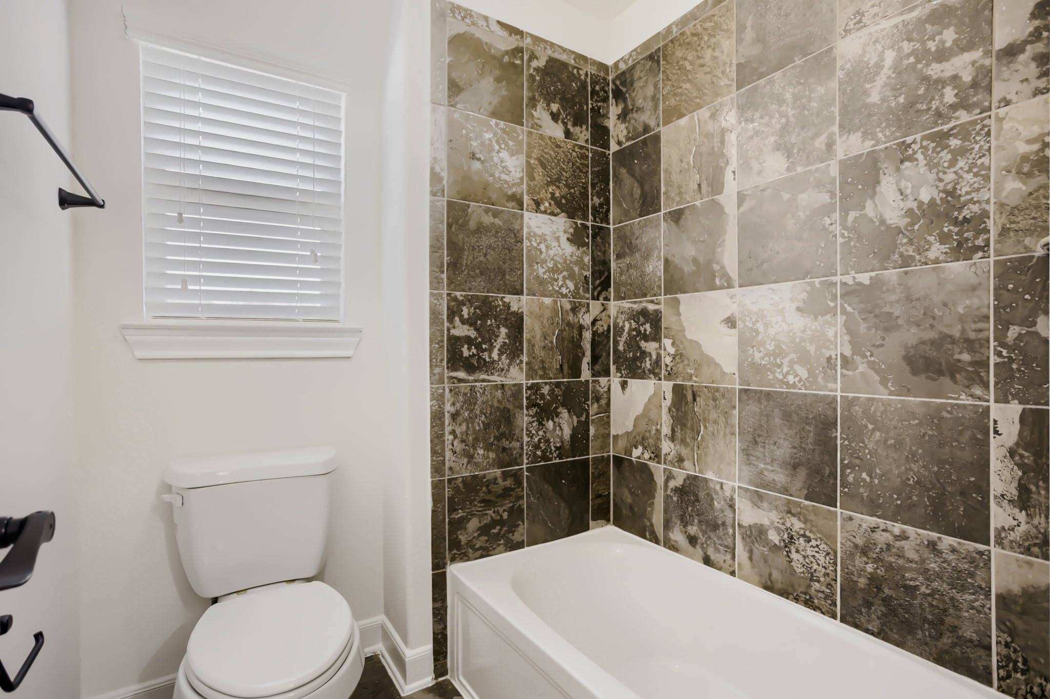 19911 Valkyrie Drive Spring, TX 77379 - Photo 25 of 31 Gallery Image 25