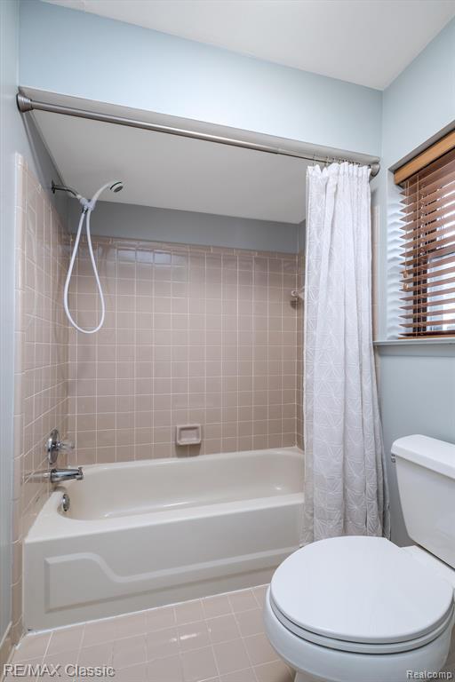 15872 Summit Court Macomb, MI 48044 - Photo 21 of 44 Gallery Image 21