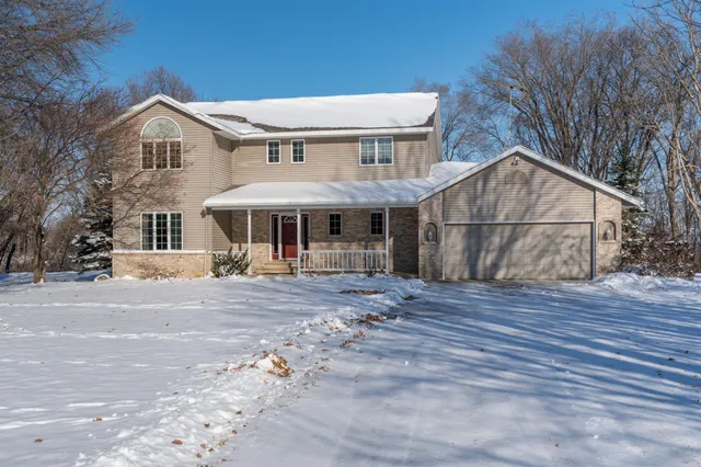 $570,000 | 38124 Honeysuckle Lane, North Mankato, MN 56003