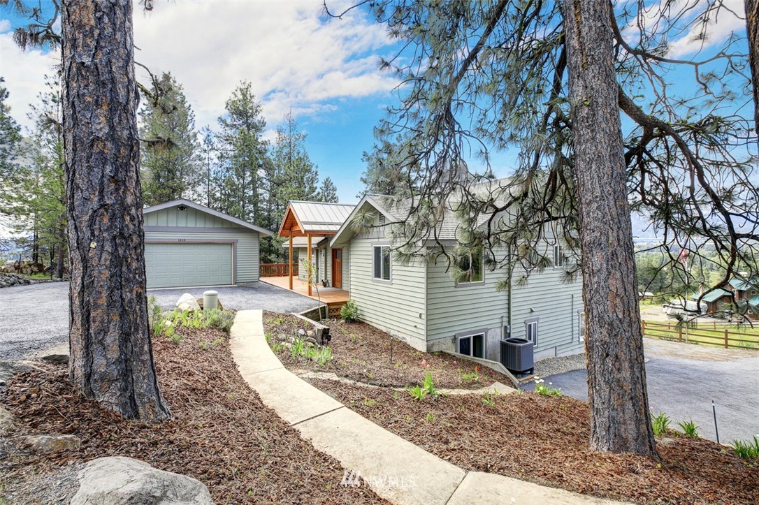 1110 White Road Cle Elum, WA 98922 - Photo 2 of 25 Gallery Image 2