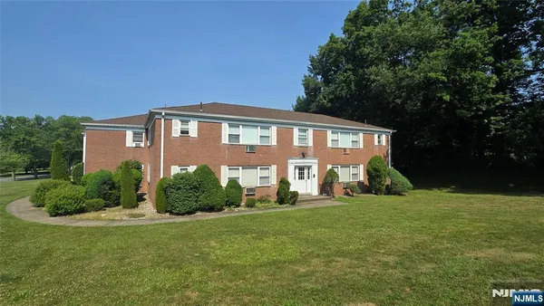 $2,100 | 24 Rolling Ridge Road, Unit A, Montvale, NJ 07645