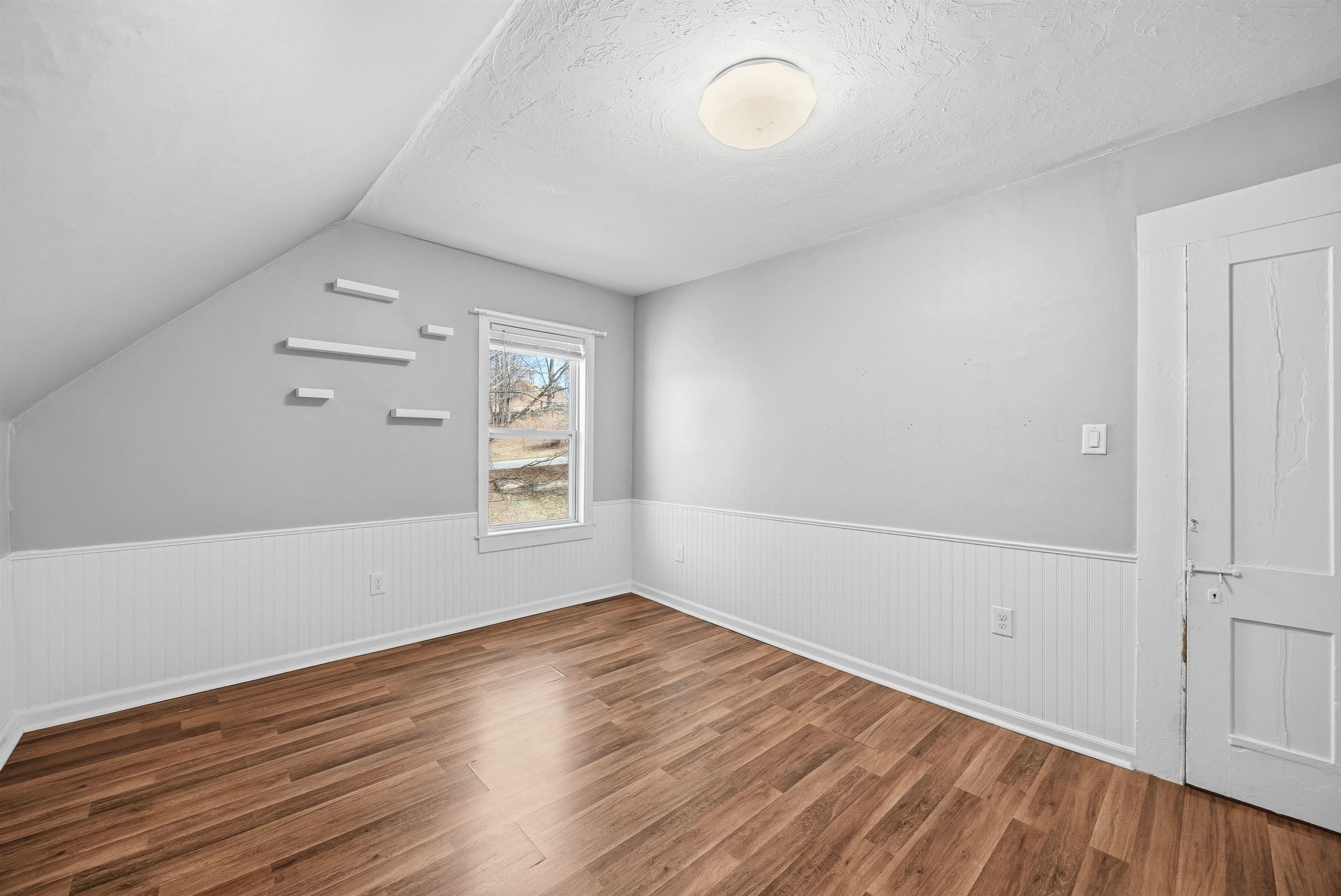 7 West Street Tilton, NH 03276 - Photo 15 of 59