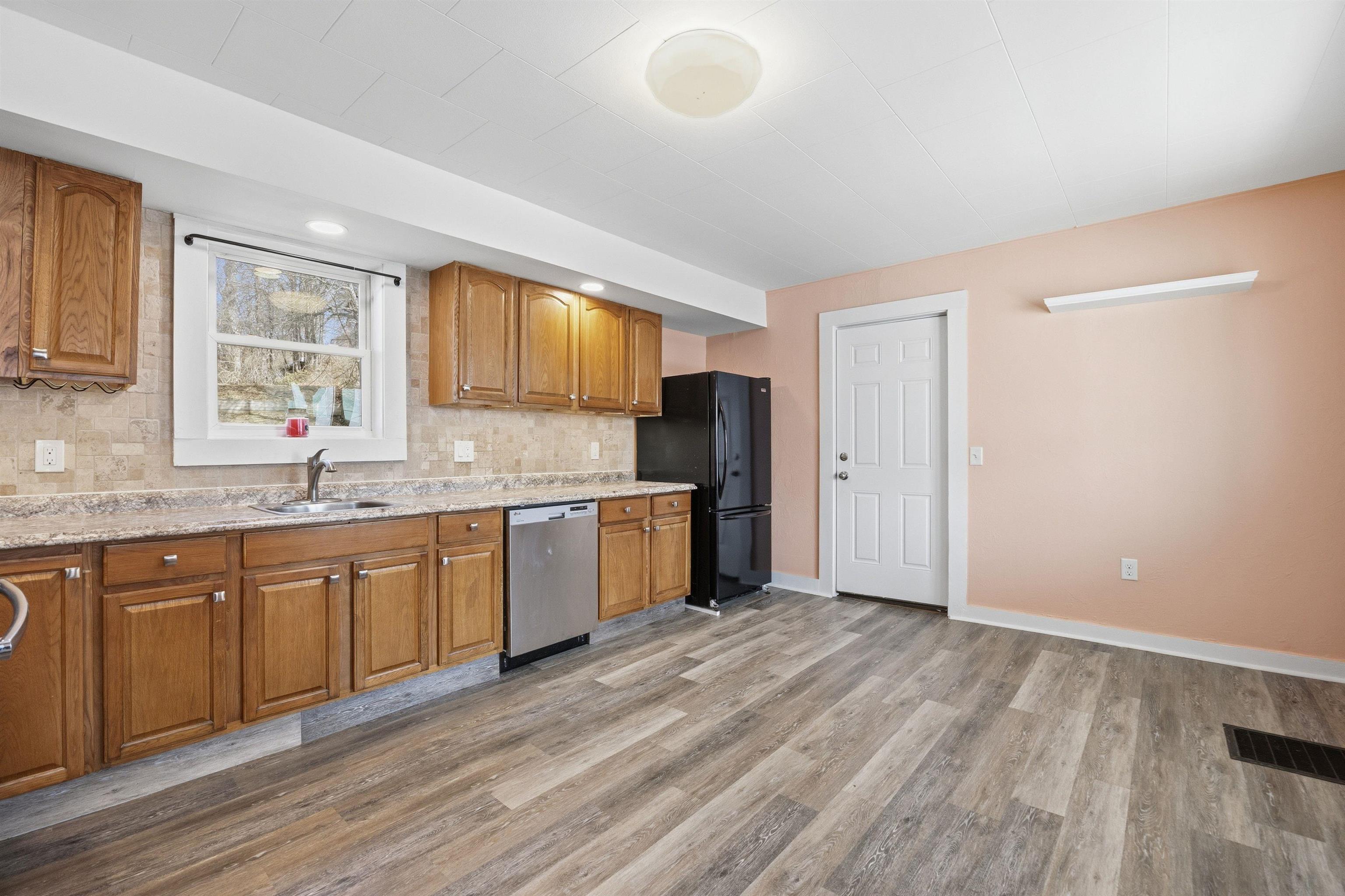 7 West Street Tilton, NH 03276 - Photo 32 of 59