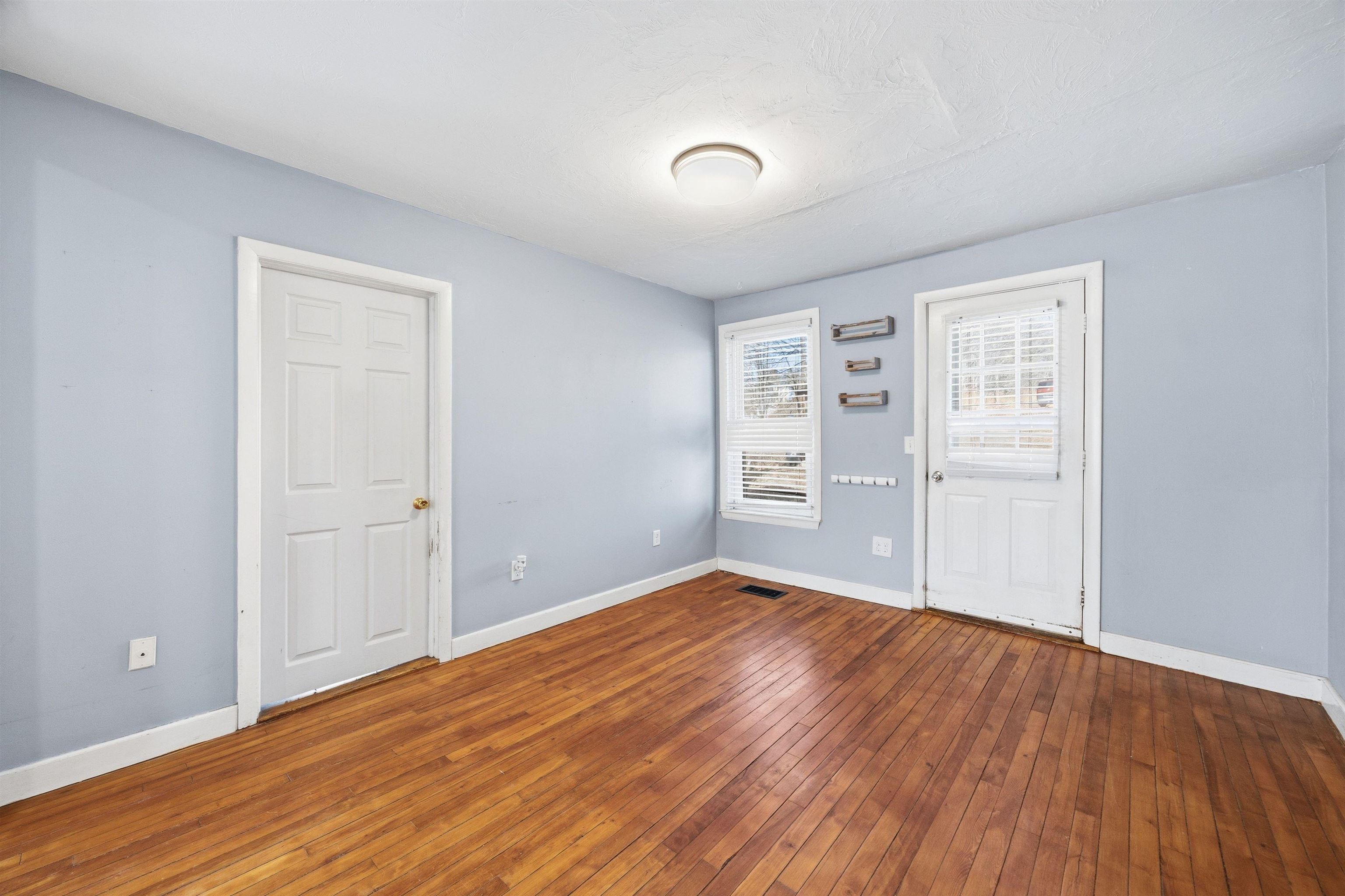 7 West Street Tilton, NH 03276 - Photo 37 of 59